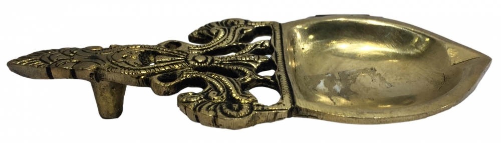 Brass Deep Harathi with Decorative Handle