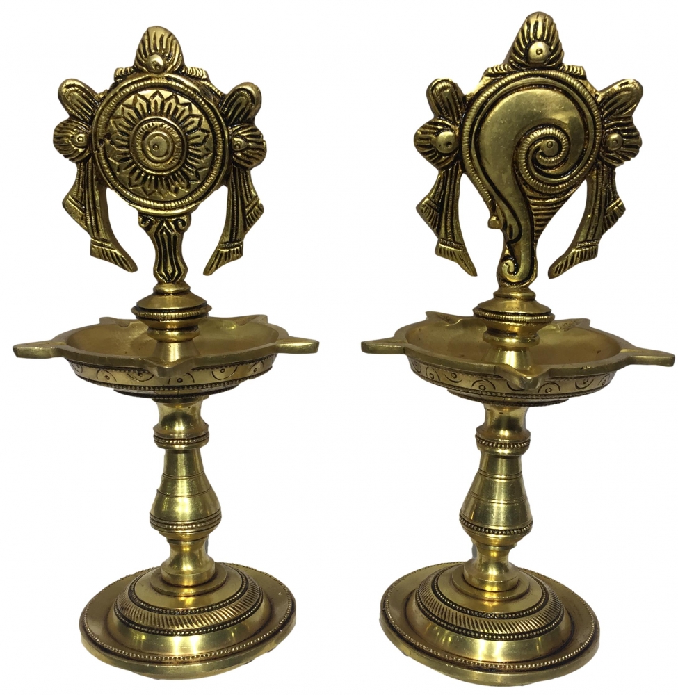 Golden Brass 5 flames Kuthuvilaku with Shankha Chakra Top Set  Pooja Decorative Deepak Small Size 9.